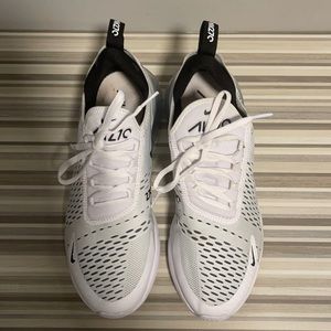 Gently worn - Women’s Nike AirMax 270